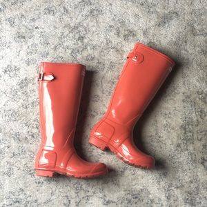 Bright Coral Glossy Hunter Boots Women’s Size 6